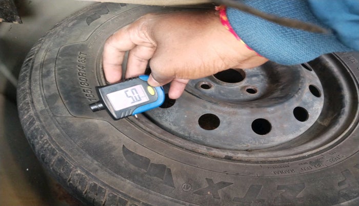 2013 Maruti Swift Dzire VXI, Petrol, Manual, 80,874 km, tyre