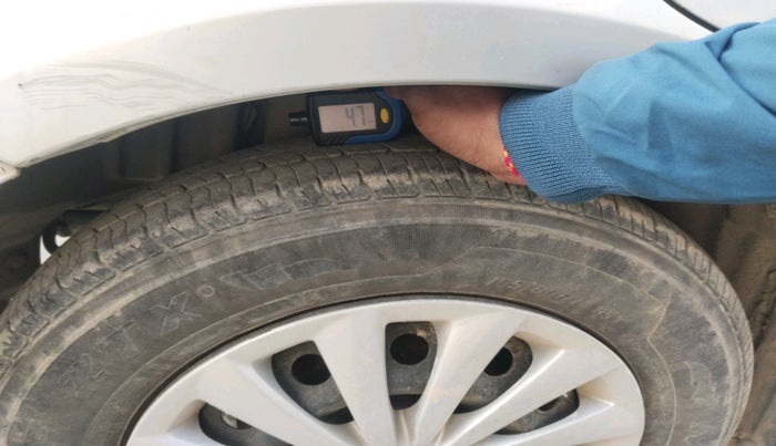 2013 Maruti Swift Dzire VXI, Petrol, Manual, 80,874 km, tyre