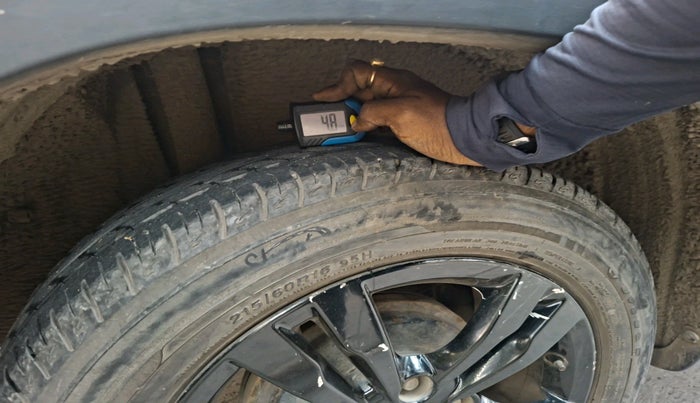 2019 Maruti Vitara Brezza ZDI, Diesel, Manual, 50,732 km, tyre