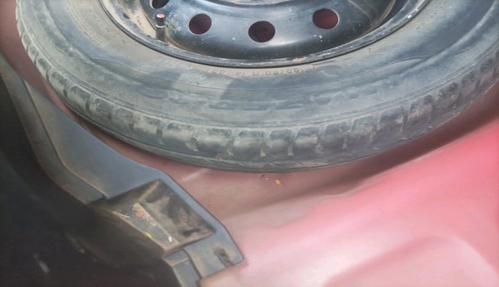 2019 Maruti Swift VXI, Petrol, Manual, 45,000 km, tyre