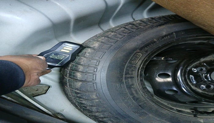 2015 Maruti Alto 800 LXI, Petrol, Manual, 53,526 km, tyre