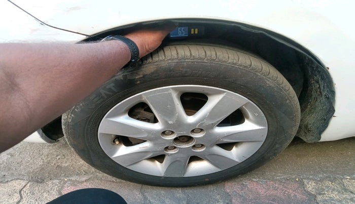 2012 Nissan Micra XV DIESEL, Diesel, Manual, 1,16,996 km, tyre