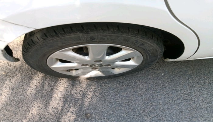 2012 Nissan Micra XV DIESEL, Diesel, Manual, 1,16,996 km, tyre