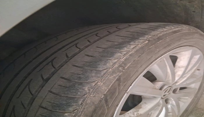 2012 Volkswagen Polo HIGHLINE1.2L, Petrol, Manual, 68,654 km, tyre