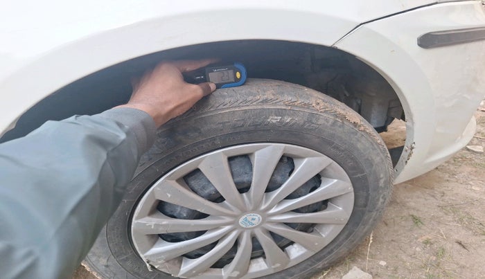 2016 Maruti Swift Dzire VDI, Diesel, Manual, 75,921 km, tyre