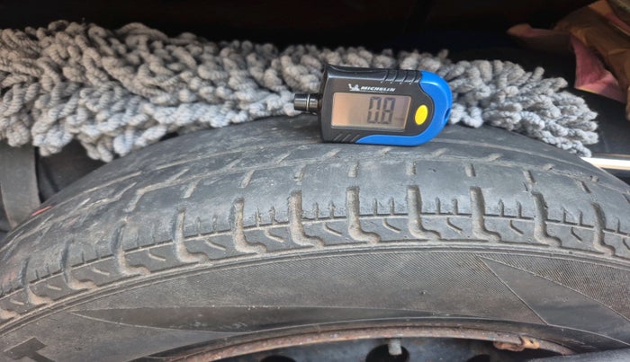 2016 Maruti Swift VXI, Petrol, Manual, 94,761 km, tyre