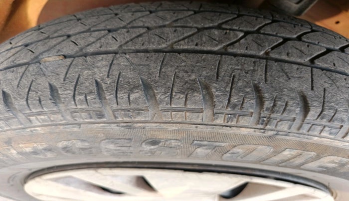 2012 Maruti Swift VDI, Diesel, Manual, 1,66,449 km, tyre