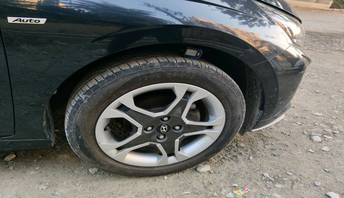 2024 Hyundai NEW I20 Sportz (O) 1.2 IVT, Petrol, Automatic, 22,852 km, tyre