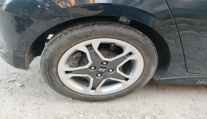 2024 Hyundai NEW I20 Sportz (O) 1.2 IVT, Petrol, Automatic, 22,852 km, tyre