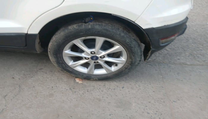 2018 Ford Ecosport TITANIUM 1.5L DIESEL, Diesel, Manual, 1,07,301 km, tyre