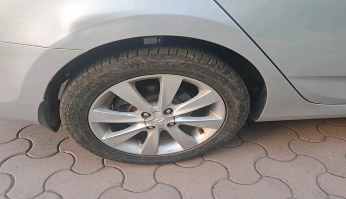 2012 Hyundai Verna FLUIDIC 1.6 VTVT SX OPT AT, Petrol, Automatic, 1,10,843 km, tyre