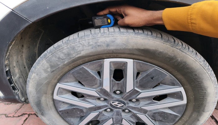 2021 Hyundai VENUE SX 1.0 TURBO, Petrol, Manual, 22,057 km, tyre