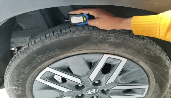 2021 Hyundai VENUE SX 1.0 TURBO, Petrol, Manual, 22,057 km, tyre