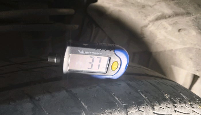 2018 Maruti Vitara Brezza LDI, Diesel, Manual, 94,196 km, tyre