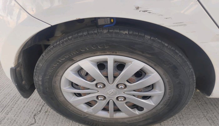 2015 Hyundai i10 SPORTZ 1.2, Petrol, Manual, 72,125 km, tyre