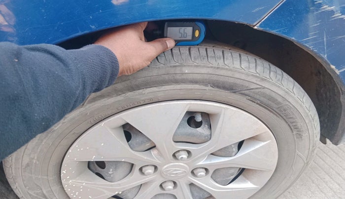 2014 Hyundai Xcent S 1.2, Petrol, Manual, 64,861 km, tyre