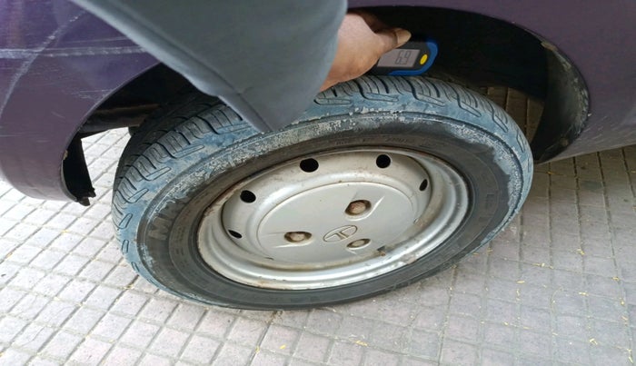 2014 Tata Nano EMAX XM CNG, Petrol, Manual, 1,00,508 km, tyre