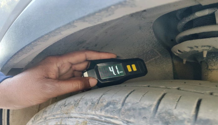 2022 KIA SONET HTE 1.2, Petrol, Manual, 31,823 km, tyre