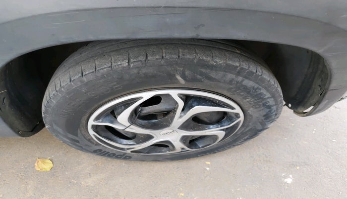 2016 Renault Kwid RXT 0.8, Petrol, Manual, 89,841 km, tyre