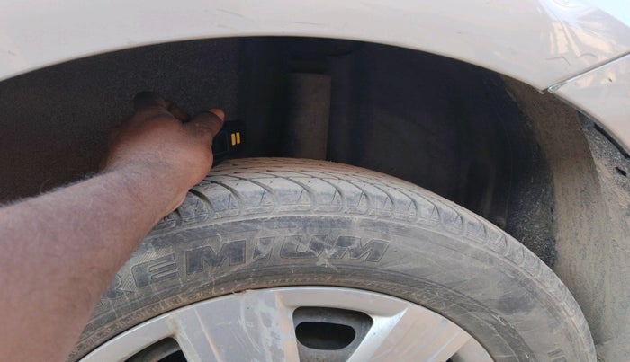 2012 Volkswagen Polo COMFORTLINE 1.2L PETROL, Petrol, Manual, 92,081 km, tyre