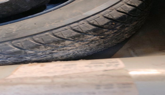 2012 Volkswagen Polo COMFORTLINE 1.2L PETROL, Petrol, Manual, 92,081 km, tyre