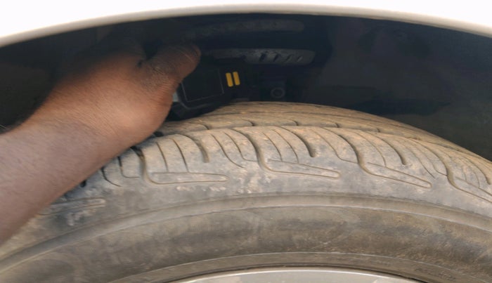 2012 Volkswagen Polo COMFORTLINE 1.2L PETROL, Petrol, Manual, 92,081 km, tyre