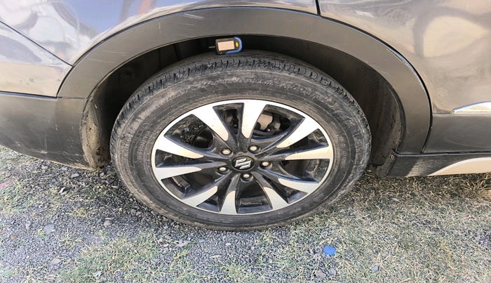 2018 Maruti S Cross ZETA 1.3, Diesel, Manual, 98,354 km, tyre