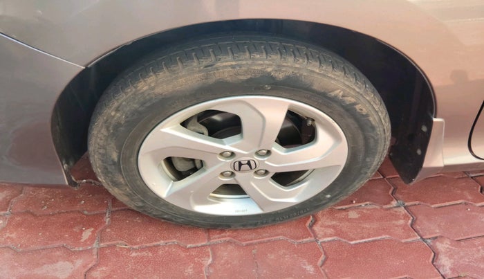 2016 Honda City 1.5L I-VTEC V MT, Petrol, Manual, 37,216 km, tyre