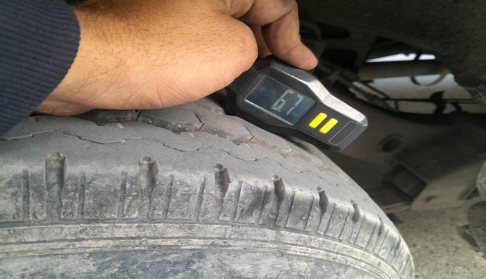 2024 Force Motors TRAX CRUISER 2.6 13 SEATER, Diesel, Manual, 25,755 km, tyre