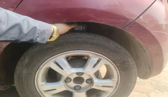 2011 Hyundai i20 SPORTZ 1.2, Petrol, Manual, 1,25,941 km, tyre