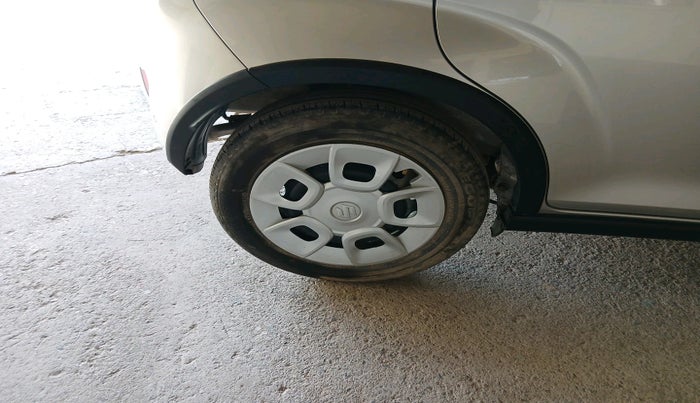 2024 Maruti IGNIS DELTA 1.2, Petrol, Manual, 23,796 km, tyre