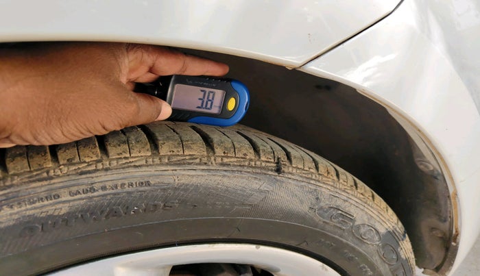 2013 Skoda Rapid AMBITION 1.6 MPI MT PLUS, Petrol, Manual, 53,415 km, tyre