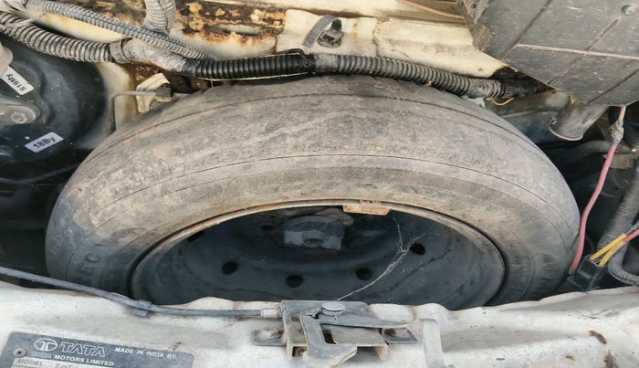 2012 Tata Nano LX, Petrol, Manual, 51,223 km, tyre