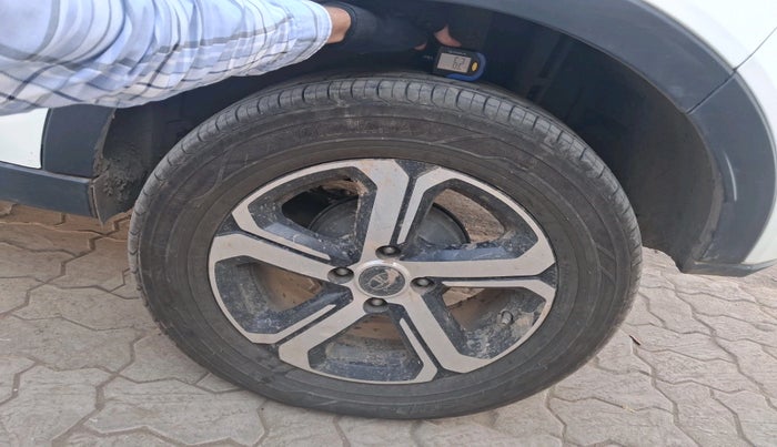 2021 Tata NEXON XZA PLUS DIESEL, Diesel, Automatic, 62,302 km, tyre