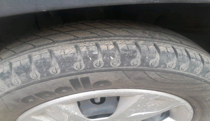 2020 Renault Kwid RXT 1.0 AMT (O), Petrol, Automatic, 35,254 km, tyre