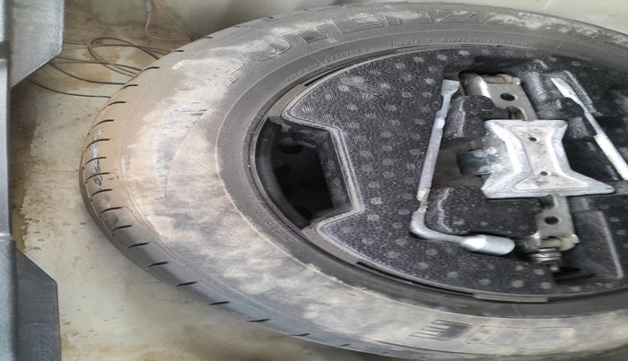 2019 Maruti Vitara Brezza VDI, Diesel, Manual, 1,77,532 km, tyre