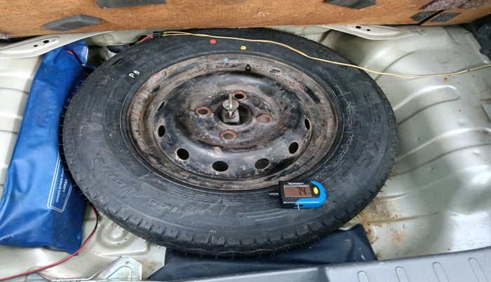 2013 Maruti Alto 800 LXI, Petrol, Manual, 31,843 km, tyre