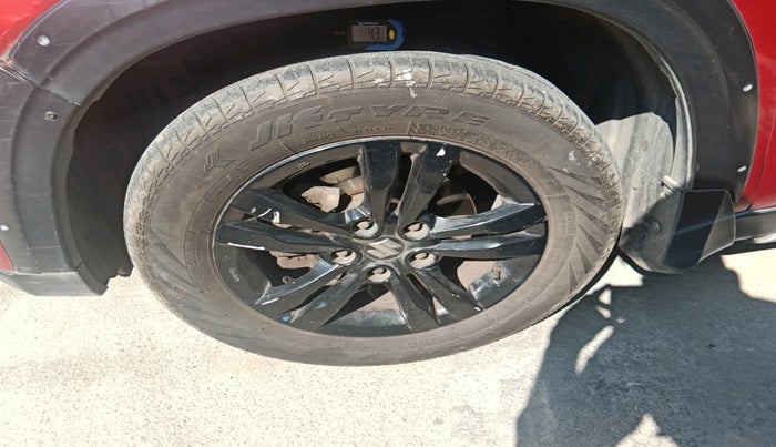 2018 Maruti Vitara Brezza ZDI PLUS AT DUAL TONE, Diesel, Automatic, 82,166 km, tyre