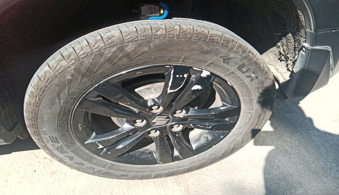 2018 Maruti Vitara Brezza ZDI PLUS AT DUAL TONE, Diesel, Automatic, 82,166 km, tyre