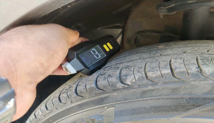 2018 Tata NEXON XM PETROL, Petrol, Manual, 1,19,450 km, tyre