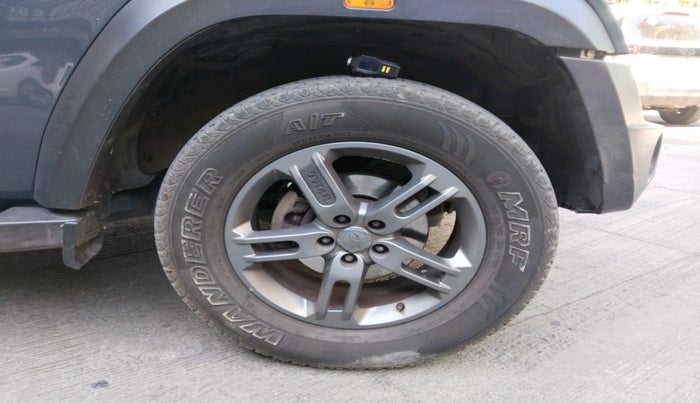 2021 Mahindra Thar LX PETROL HT 4WD AT, Petrol, Automatic, 26,917 km, tyre