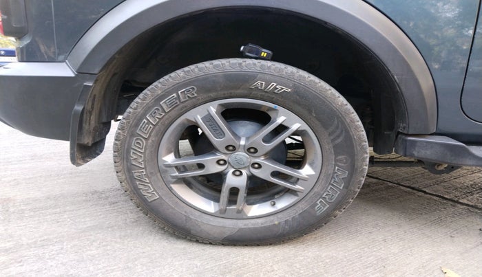 2021 Mahindra Thar LX PETROL HT 4WD AT, Petrol, Automatic, 26,917 km, tyre