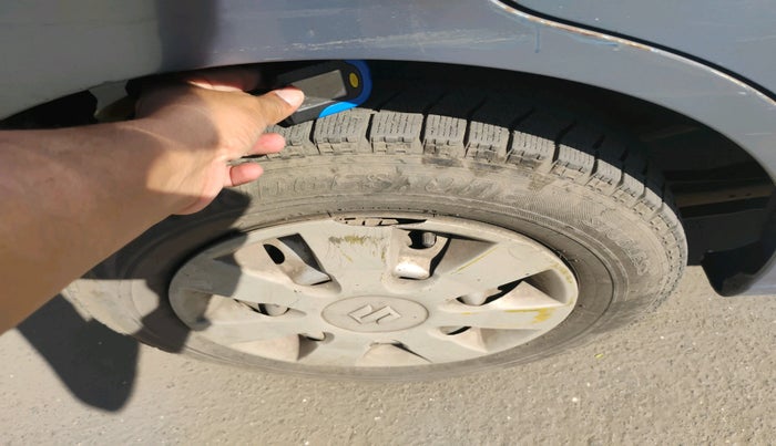 2013 Maruti Wagon R 1.0 LXI CNG, Petrol, Manual, 1,54,941 km, tyre