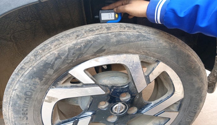 2021 Nissan MAGNITE XV MT, Petrol, Manual, 73,919 km, tyre