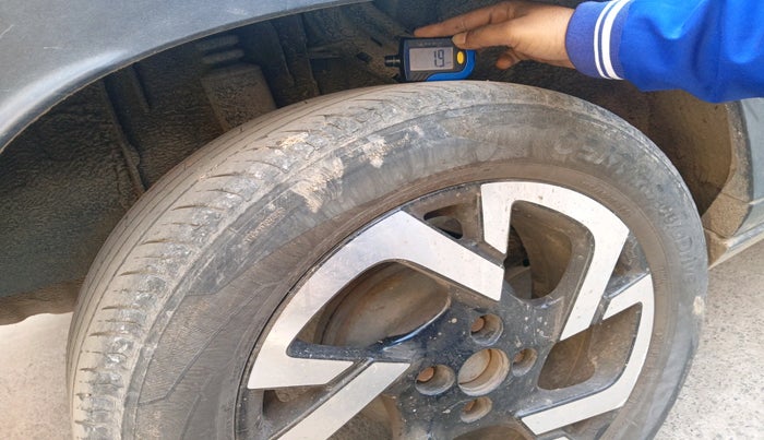 2021 Nissan MAGNITE XV MT, Petrol, Manual, 73,919 km, tyre