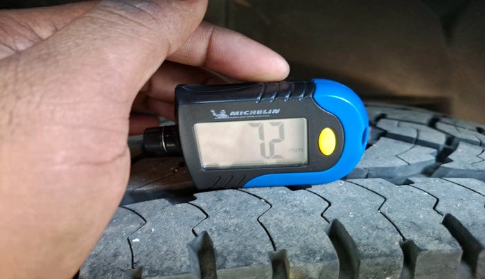 2018 Mahindra XUV500 W9 1.99, Diesel, Manual, 1,48,556 km, tyre