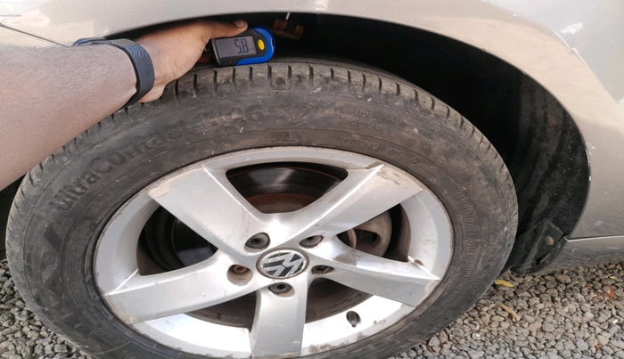 2011 Volkswagen Passat COMFORTLINE DSG, Diesel, Automatic, 1,41,171 km, tyre