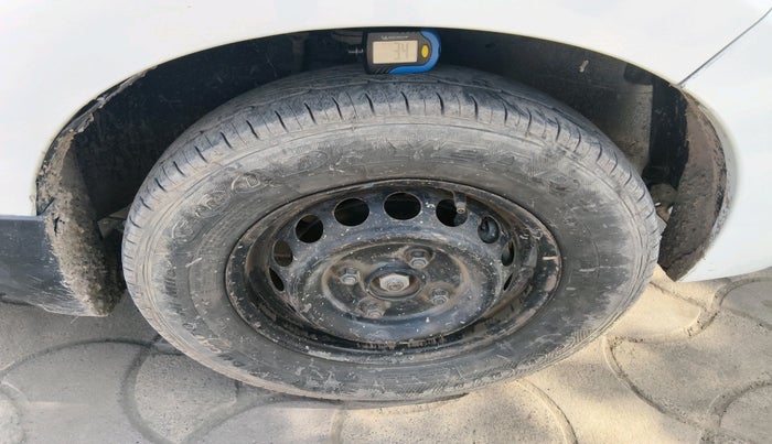 2019 Maruti Alto 800 LXI, Petrol, Manual, 1,37,792 km, tyre