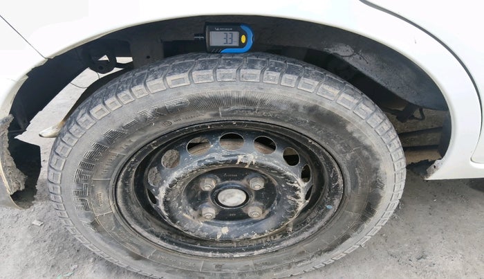 2019 Maruti Alto 800 LXI, Petrol, Manual, 1,37,792 km, tyre