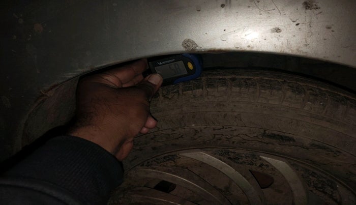 2016 Datsun Redi Go T (O), Petrol, Manual, 60,125 km, tyre